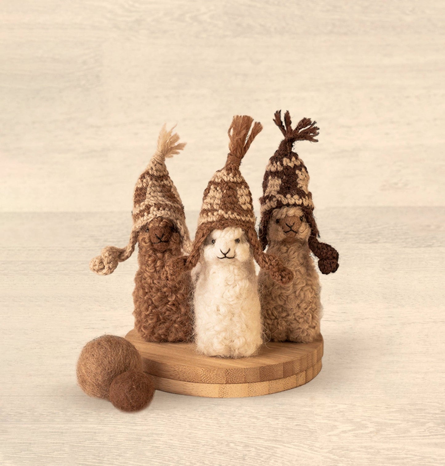 Mini Alpaca Handmade: Fawn / 5 inch