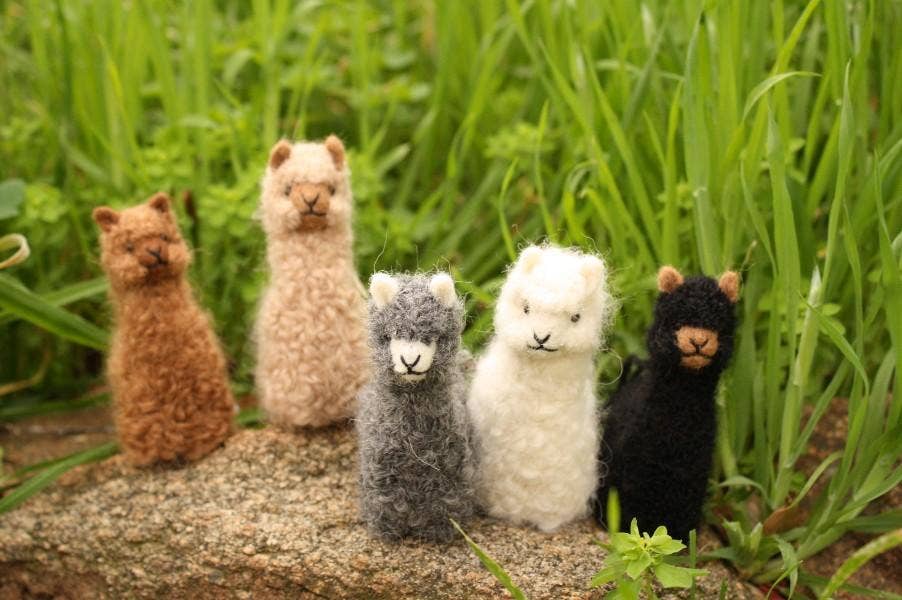 Mini Alpaca Handmade: Black / 5 inch