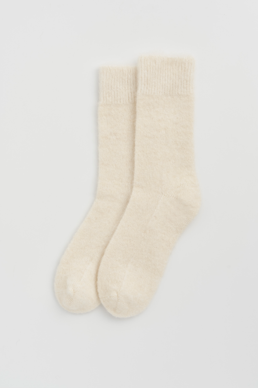 Clotted Cream Ultra Soft Alpaca Bed Socks: Medium (UK 8-10)