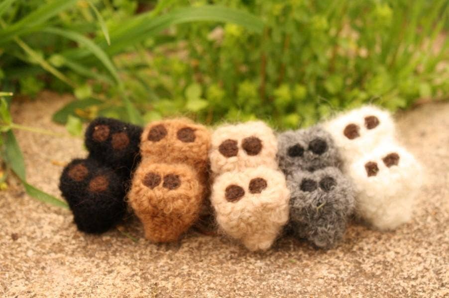 Alpacadorable Hand Made Baby Alpaca Ornaments: Black / 3 inch